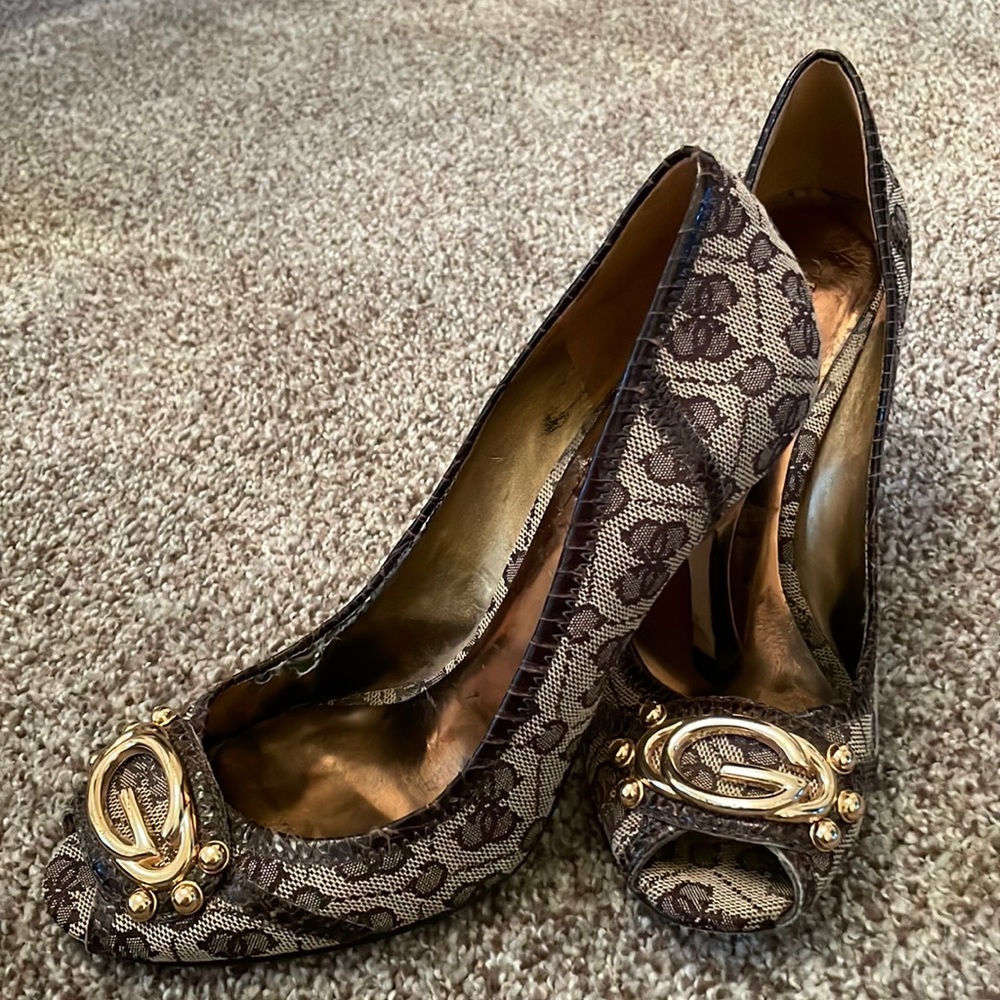 Guess by Marciano emblem high heels - 8